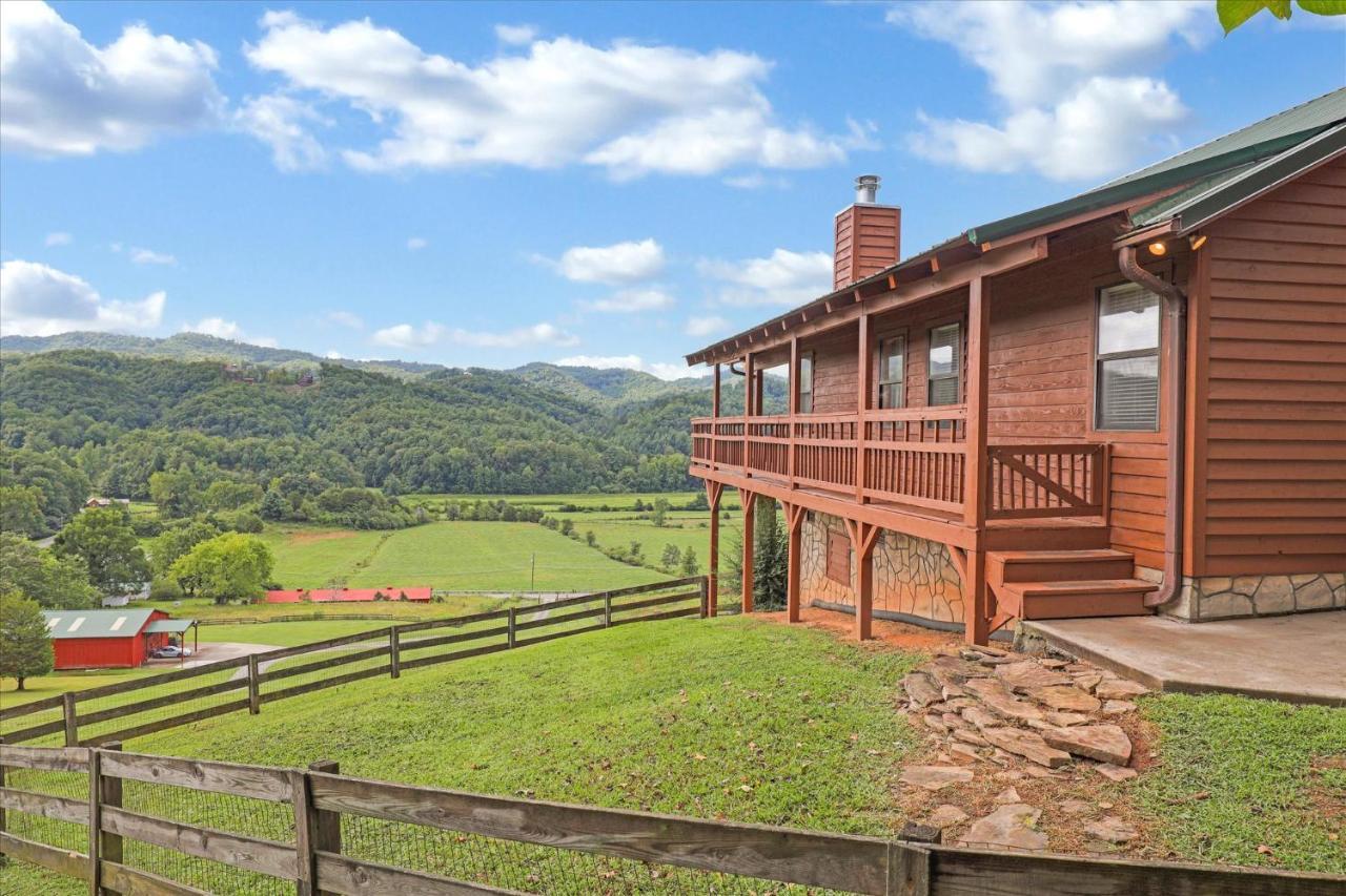 A Walk In The Clouds Villa Pigeon Forge Exterior photo