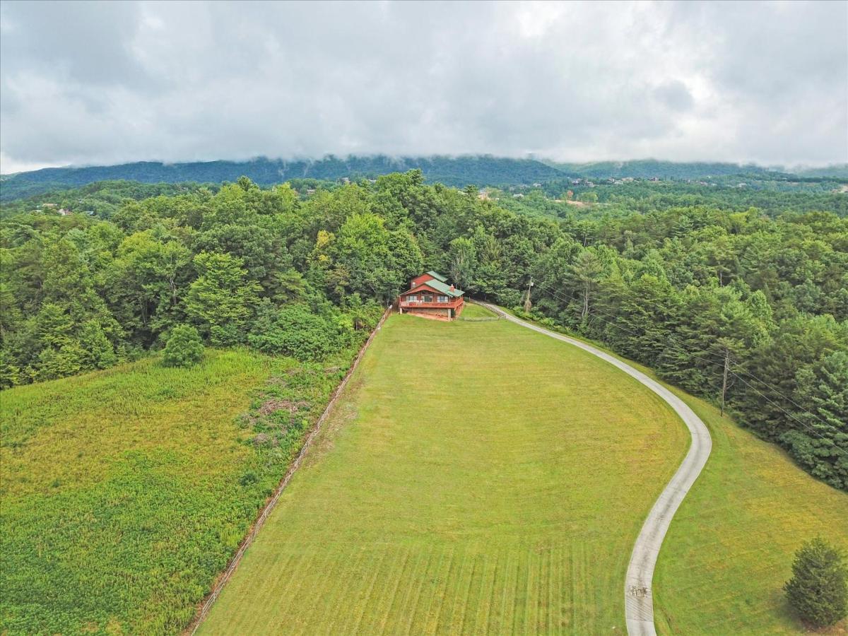 A Walk In The Clouds Villa Pigeon Forge Exterior photo